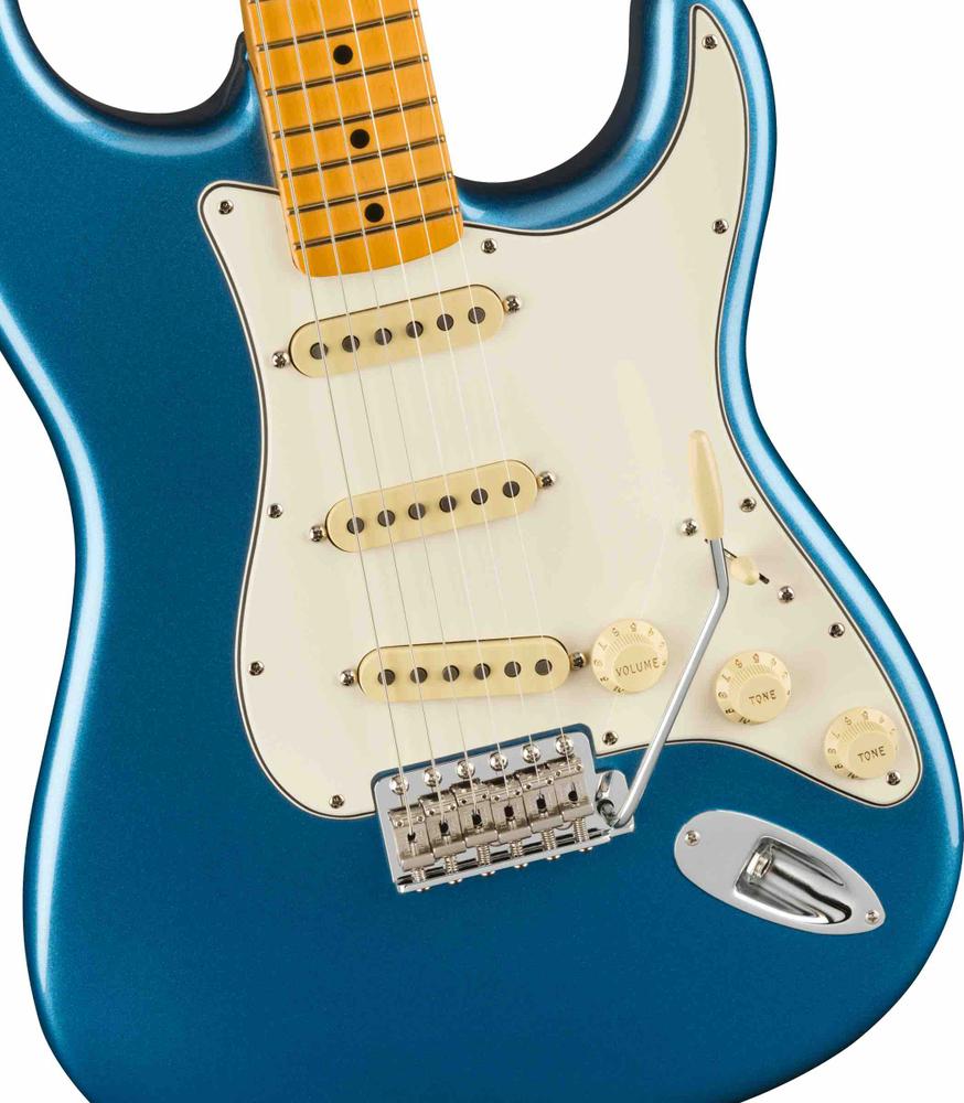 American Vintage II 1973 Stratocaster®, Maple Fingerboard, Lake Placid Blue ( available mid October 2023 )