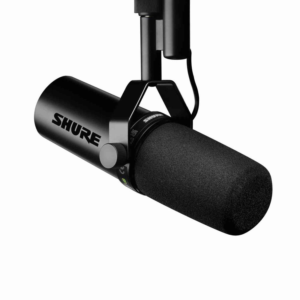 Dynamic vocal microphone with built-in preamp